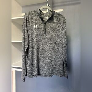 Under Armour Men’s 1/4 zip - size Large - Marbled Gray